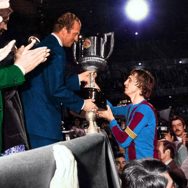 #Efemèride
19/4/1978: El #FCB guanya la Copa del Rei contra Las Palmas per 3-1. Va ser el darrer títol de #Cruyff com a jugador del Barça.