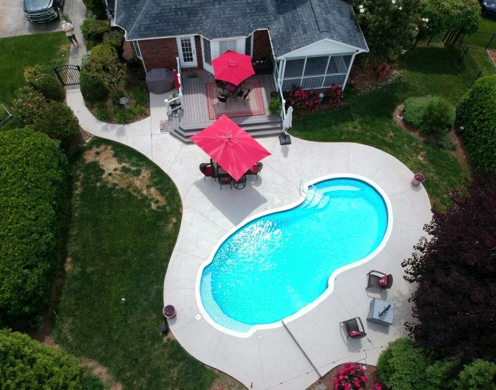 PoolscapesCLT's tweet image. An ocean view. The Atlantic fiberglass pool model. #fiberglasspool #backyardpool