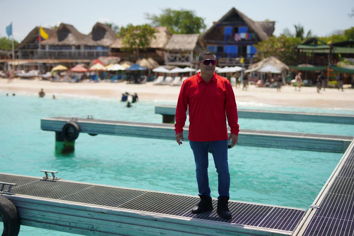 Dumek Turbay Paz tweet media