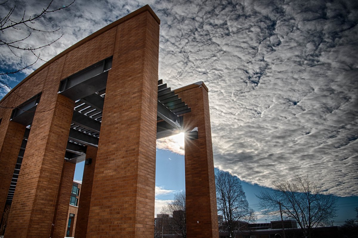 UWOFootball's tweet image. Hard to beat a campus like this.📍

Right here at 𝗨𝗪-𝗢𝘀𝗵𝗸𝗼𝘀𝗵. ⚡️

#GoldStandard | #ComeToTheValley