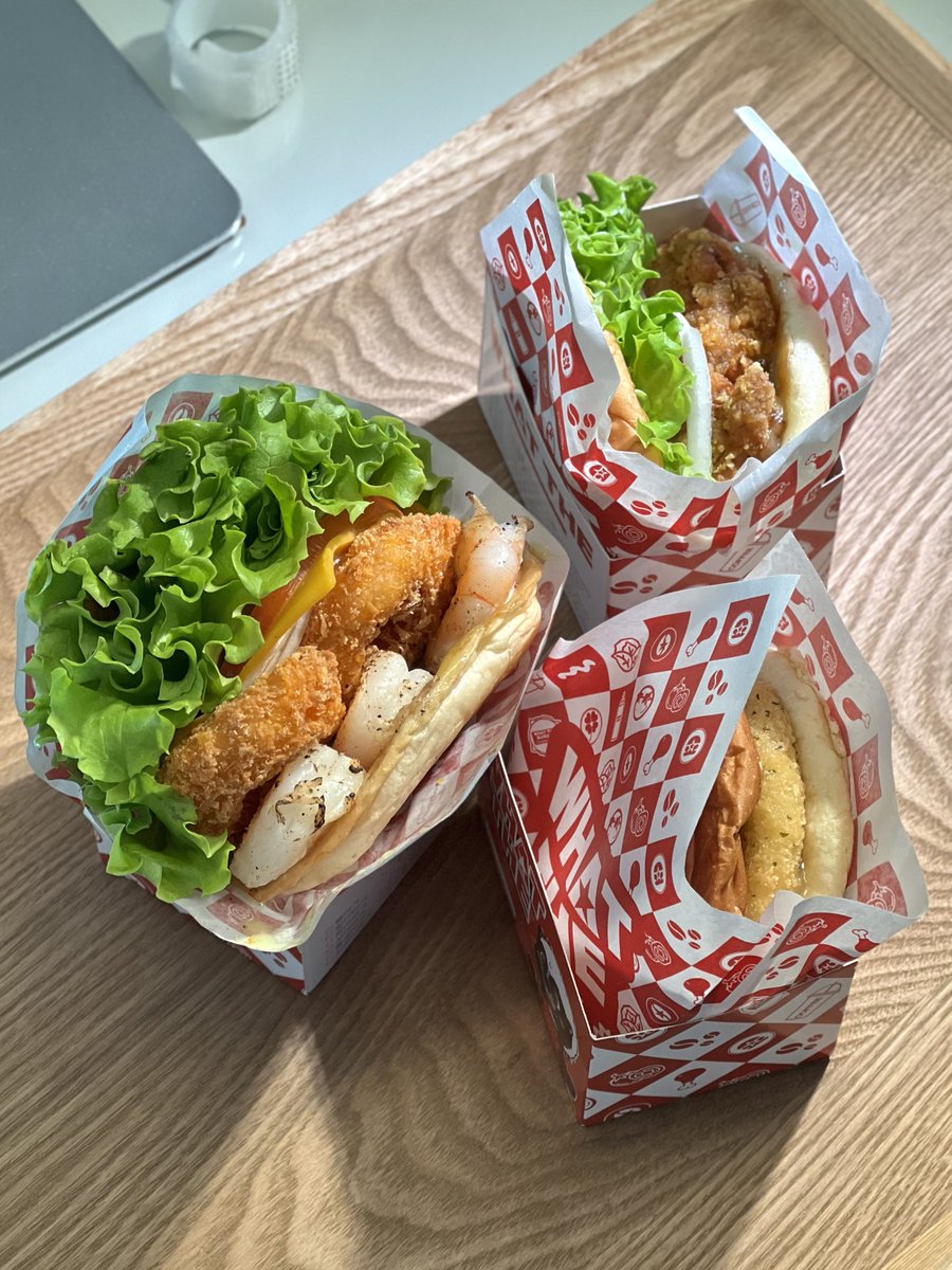lifebyeating's tweet photo. 왓더버거 직화 통새우버거 https://t.co/kGsXExKKoD