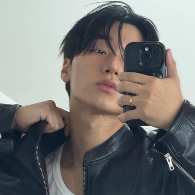 wy ☆ ft.1เมษาชเวซานยึดแอค tweet media