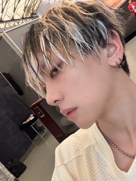 marz .𖥔 ݁ ˖ִ🛸༄˖°. 시영 tweet media