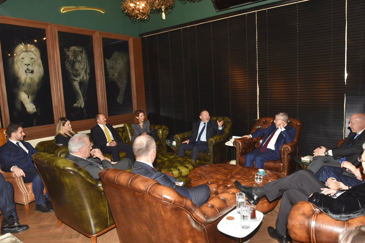 Ahmet Davutoğlu tweet media