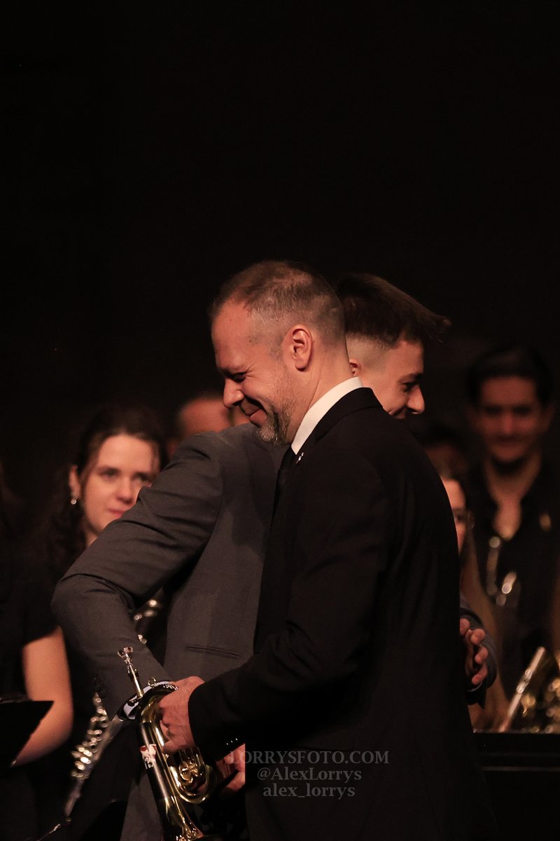 Álex López tweet media