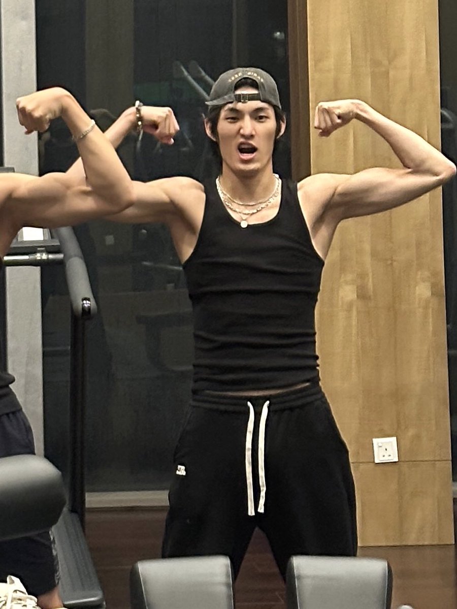 clara 🎀 yechan⁸² choked for me tweet media