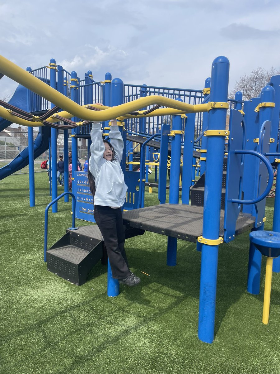 Davison Avenue tweet media