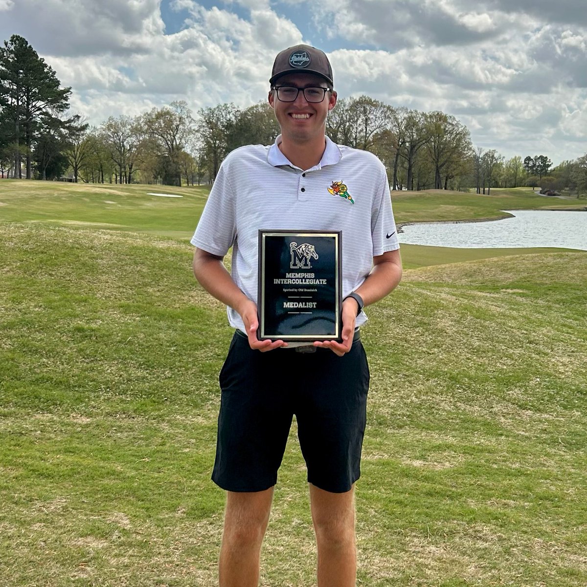 WrightStateGolf's tweet image. In addition to Timmy Hollenbeck's individual title, the Raiders finish second as a group at the Memphis Intercollegiate!

⛳ Final Leaderboard: bit.ly/47vVfad
#RaiderUP | #FullRaid | #RaiderFamily