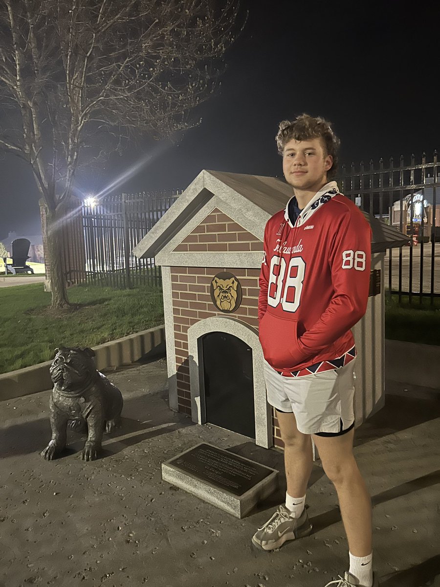 joeybeckett4388's tweet photo. Thank you @ButlerUFootball for the wonderful spring practice visit. Love the beautiful campus and the amazing facility’s.@FBCoachMitch @CoachCos16 @HeirloomFraming @goodie_tha_wiz @OfficialCortez1 @TalawandaFB https://t.co/fcjBhL4eUP