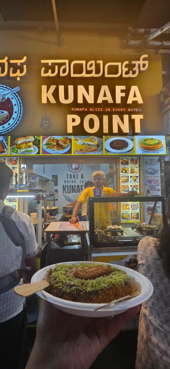 Miss Megzz tweet media