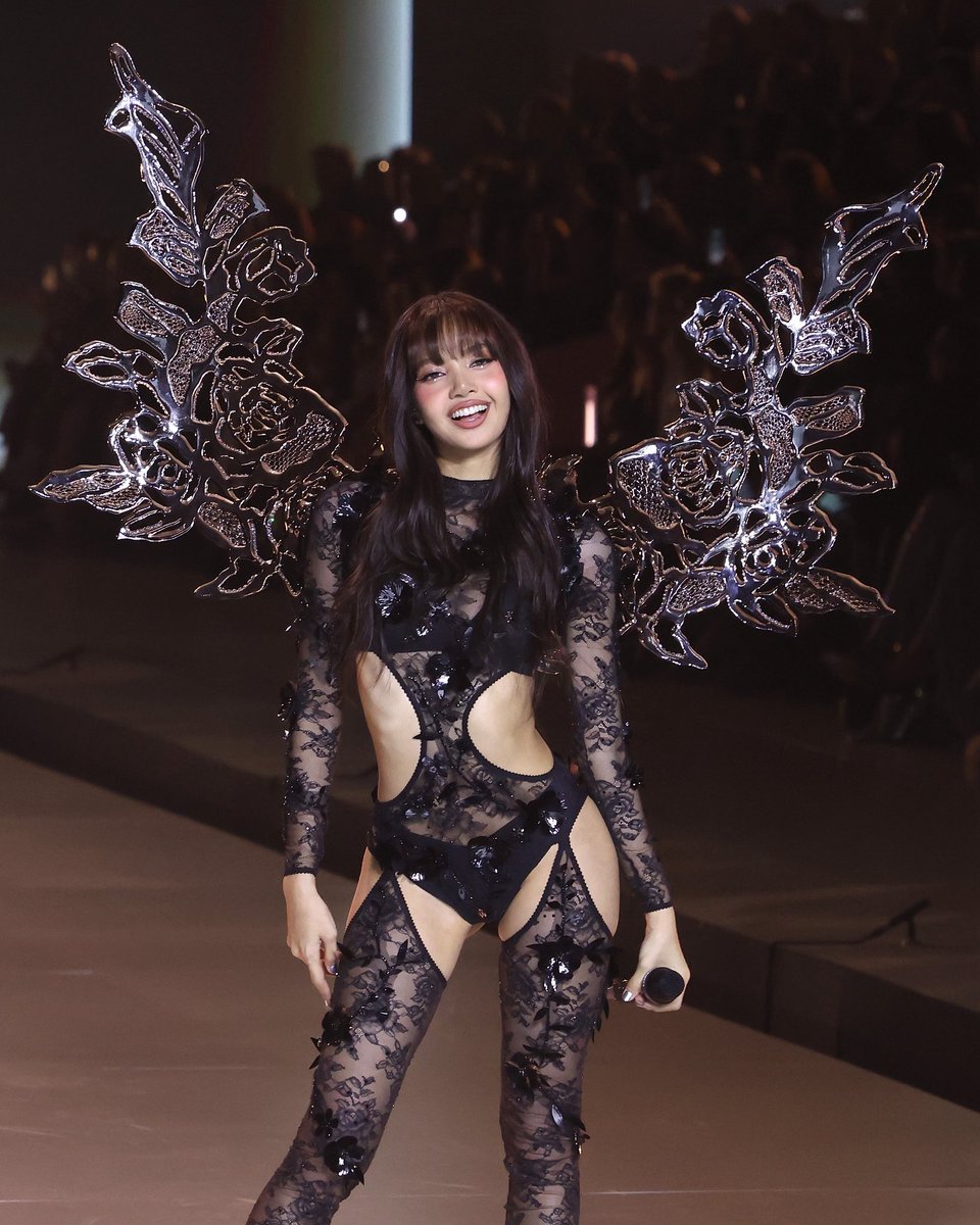 hypebae's tweet photo. Congrats to LISA on becoming the very first K-pop artist with a Las Vegas residency! Running throughout November this year at the highly respected Colosseum at Caesars Palace, "Viva La Lisa" only has 4 shows, but it marks an important day for K-pop. Our girl is making history!

Images: Getty