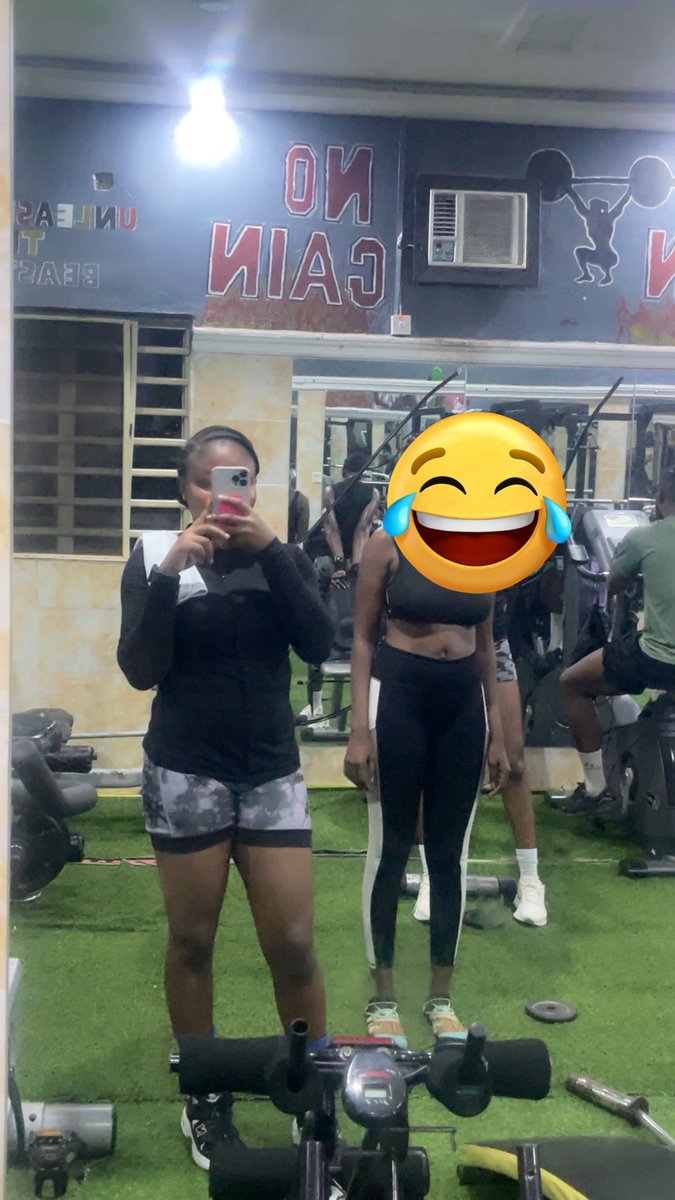mide_sarah's tweet photo. Ehen
I can participate in this one🤭 #mirrorpicture https://t.co/YHCavJik2F