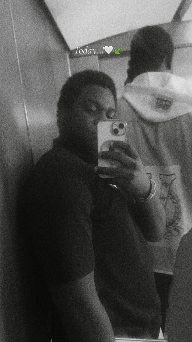 SirReigns tweet media