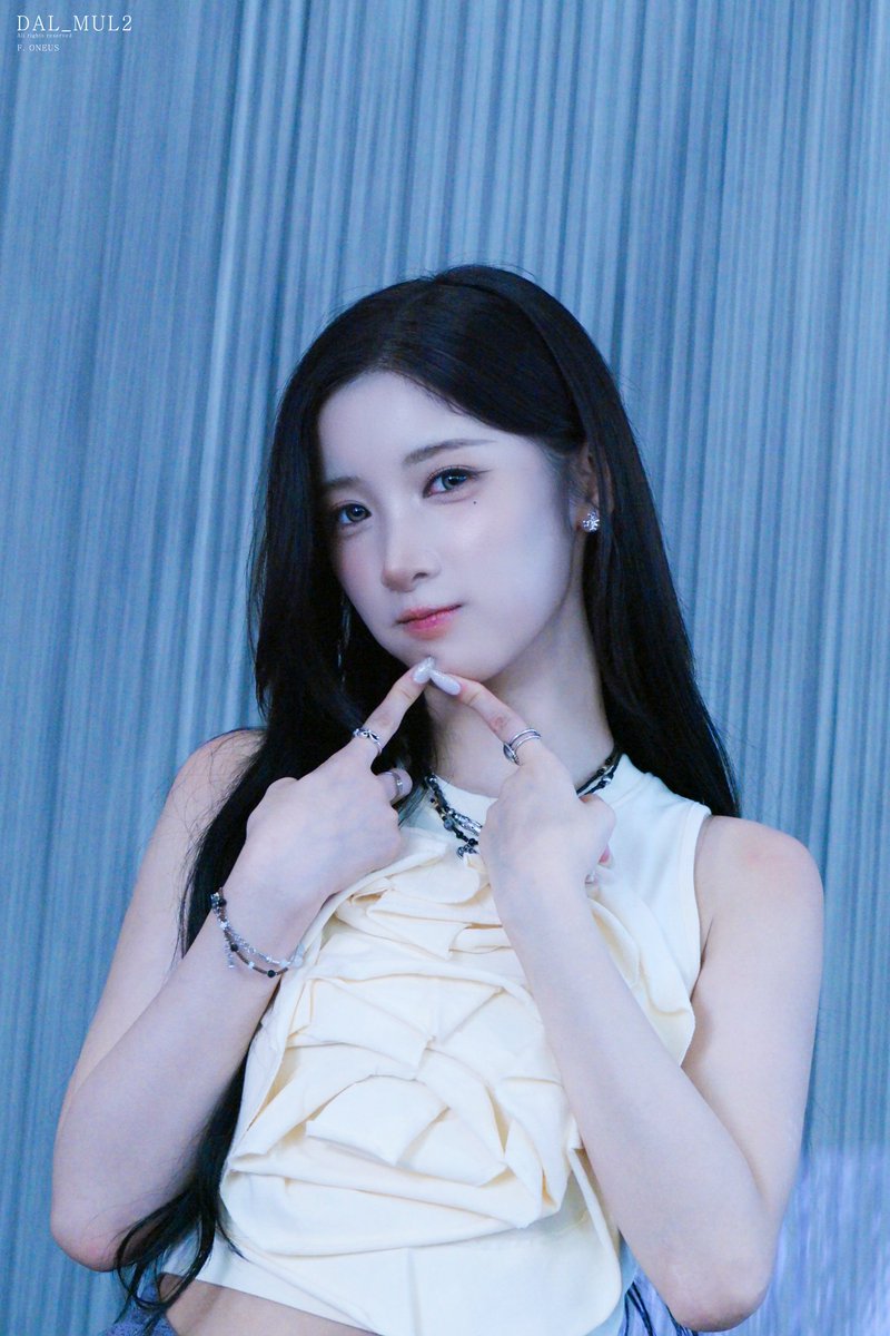 달무리 tweet media