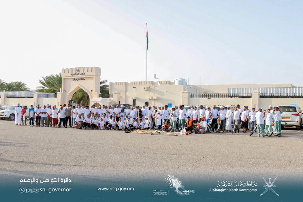 Yahya_Busaidi's tweet photo. في بلادي #عُمان تتجلى قيم المواطنة والتكافل والتعاون واقعا معايشا وليس مجرد جوانب تنظيرية وما حدث في ولاية #إبراء وفي غيرها من ولايات #سلطنة_عُمان بعد #أخدود_المسرات خير مثال حيث سطّر العمانيون ملحمة وطنية في العمل التطوعي والخدمة المجتمعية
#منخفض_المسرات
#عمان_عظيمة_بشعبها https://t.co/2uNgTvj1on