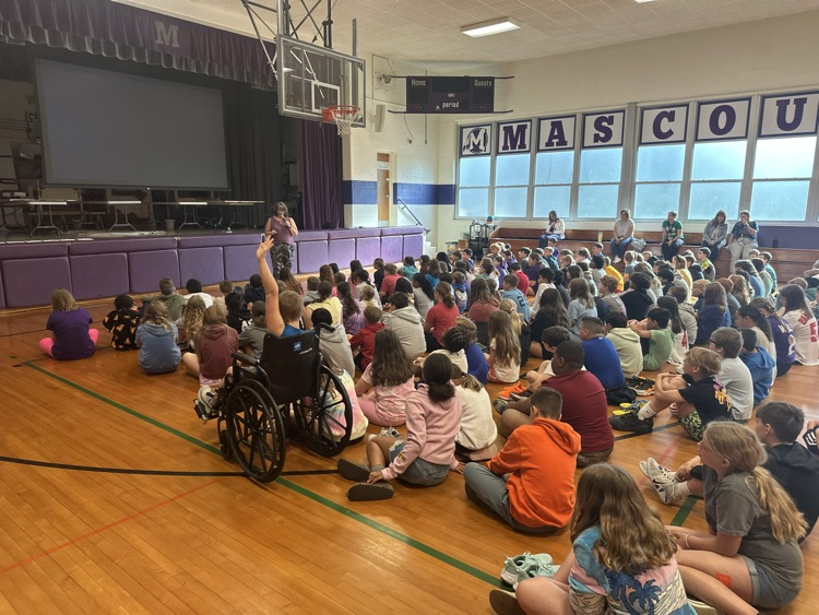 M19_MES's tweet photo. Mascoutah Elementary School fifth graders heard from Jeanette Schorfheide, Mascoutah Middle School counselor, about courses available at MMS this morning. #19EveryStudent https://t.co/4X2NbJvHFq