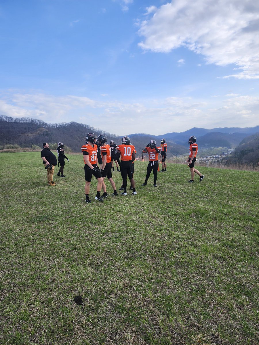 UPIKE FOOTBALL tweet media