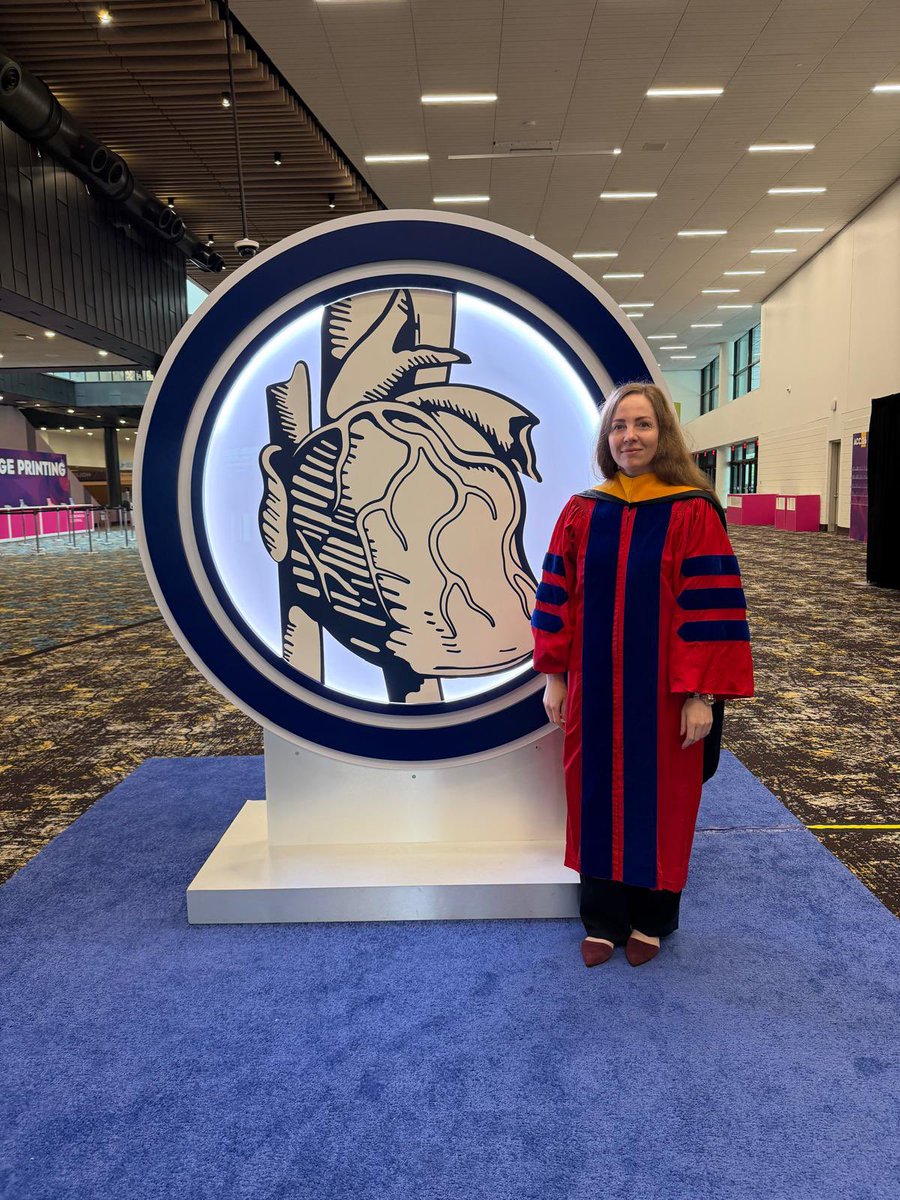 Julia Grapsa tweet media