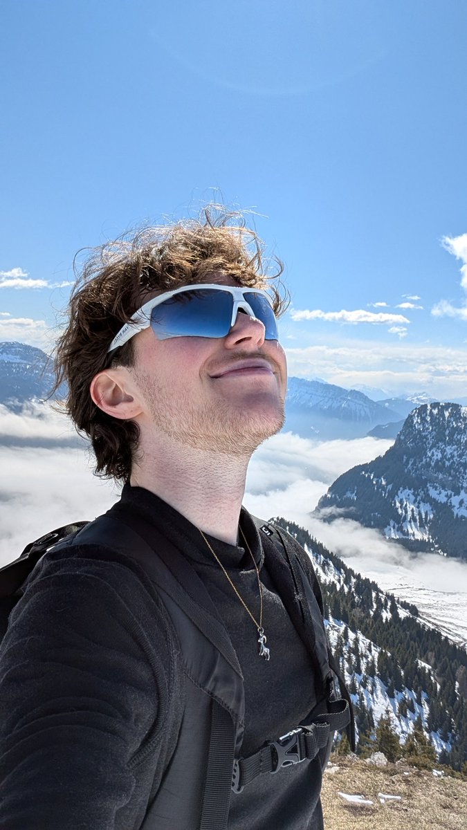 Le Bivouaqueur Fou 🤠 tweet media