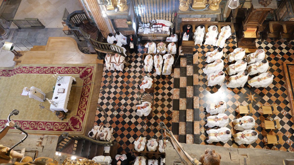 Diocese Santiago tweet media