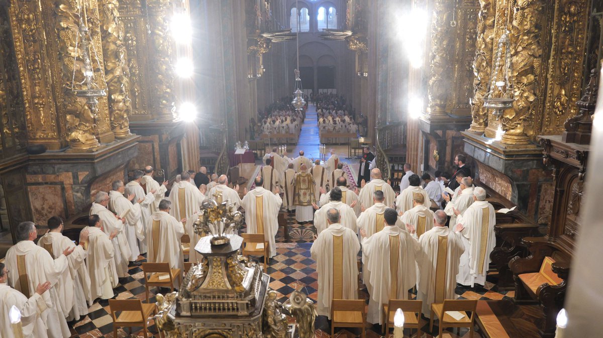 Diocese Santiago tweet media