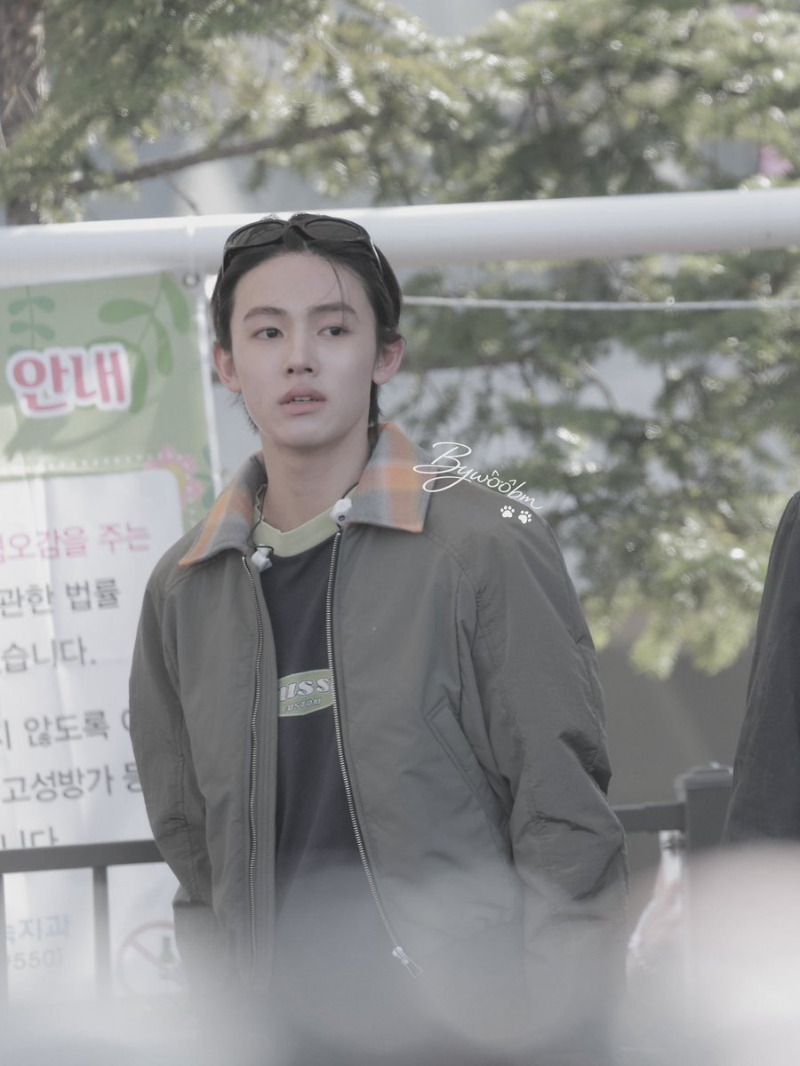 우봄/woobom tweet media