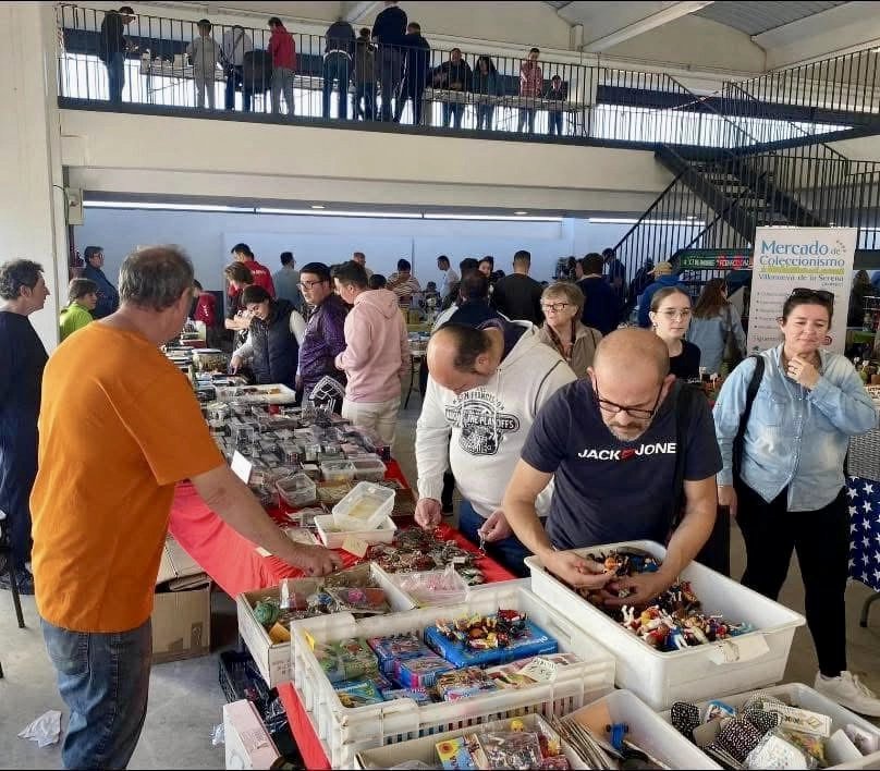 👉 Este sábado 4 de abril, el mercado mensual de coleccionismo de Villanueva de la Serena se celebra de forma excepcional por el Domingo de Resurrección.

📍 Tendrá lugar en el Pabellón Juan Hidalgo
🕘 Horario: de 9:00 a 14:30
🎟️ Entrada totalmente gratuita