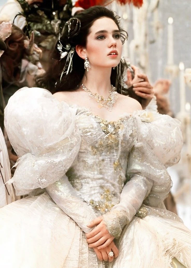 222universalizz's tweet photo. When I was younger I was obsessed with this outfit (and still am) https://t.co/IPuP4DbFg8