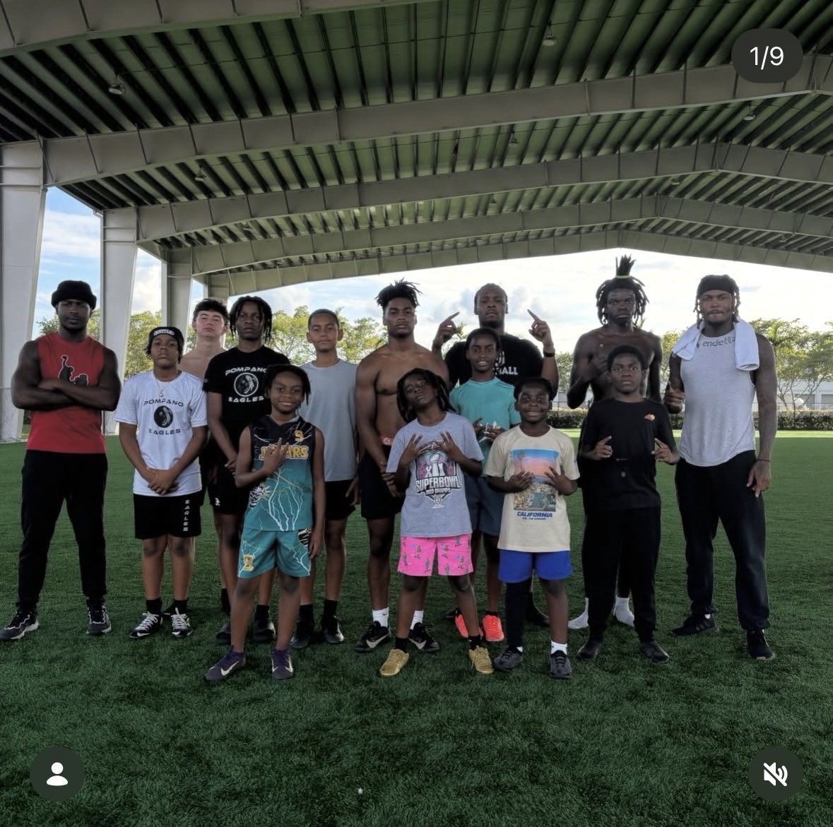 Max Troy tweet media