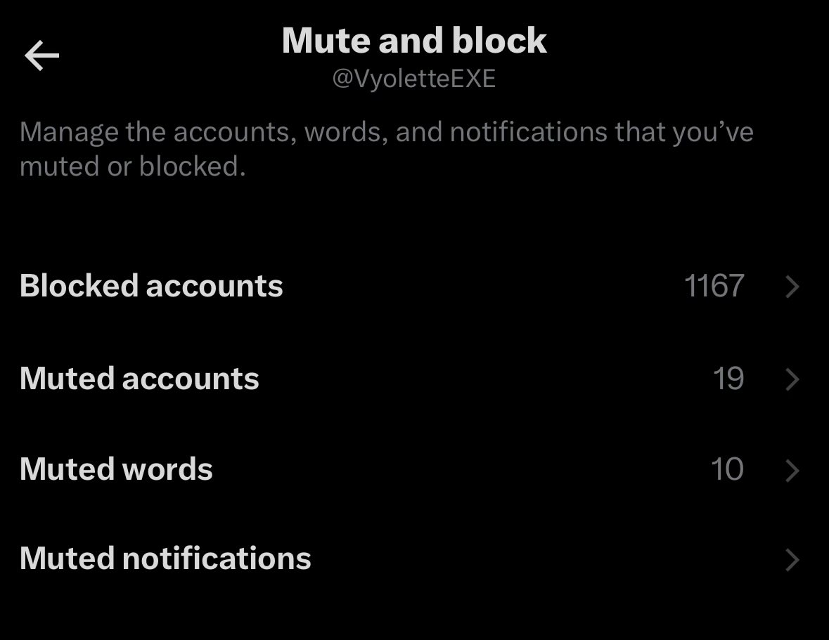 Vyolette 🌌🦴 tweet media