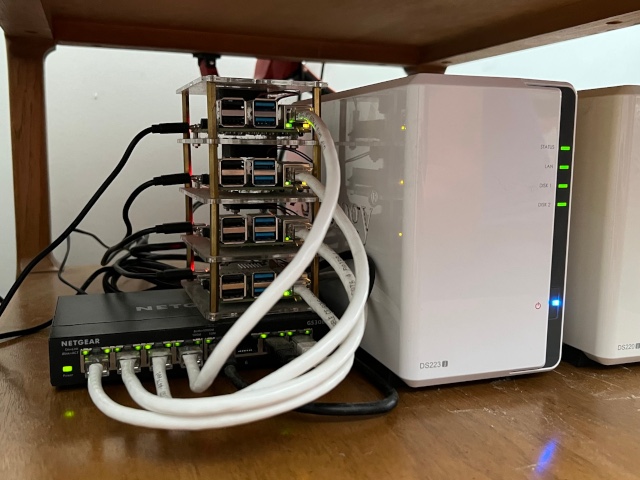 [LANNION-Avril] Séance INFOTHEMA – Centre Saint-Elivet

Début du module consacré à l'auto-hébergement

L'auto-hébergement est une pratique consistant à héberger ses services Internet personnels sur ses propres ordinateurs locaux.

infothema.fr/forum/index.ph…