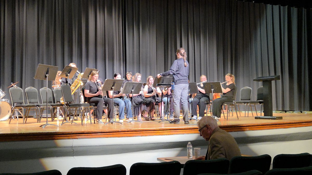 Hemingford Schools tweet media