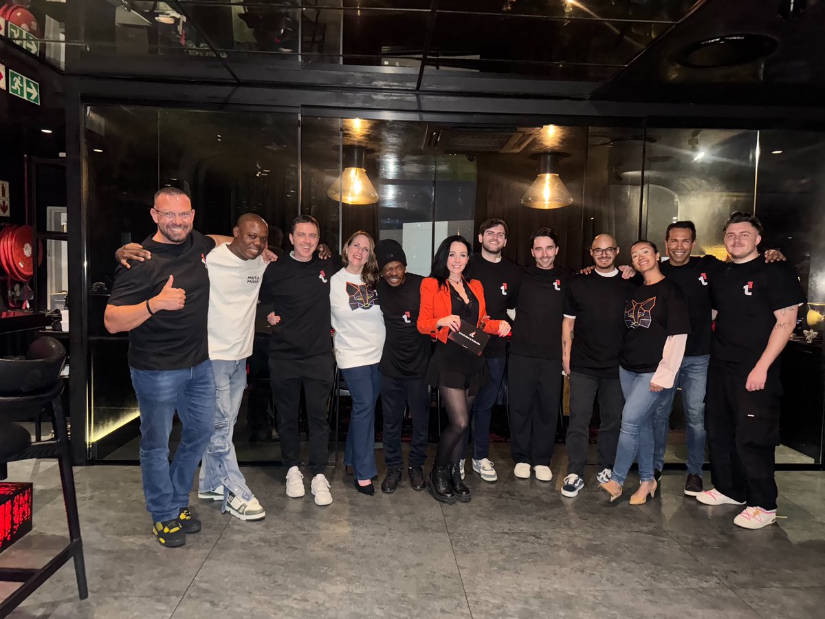 Avalanche Team1 tweet media