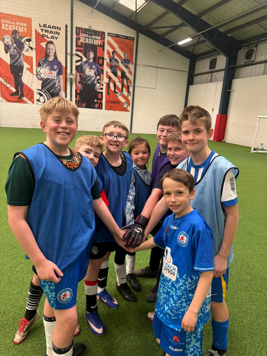 CVSFA's tweet image. CVSFA EASTER CAMPS DAY 1 &amp;amp; 2 ⚽🔥

Two top days at @oceanparkarena1 — non-stop football, great energy &amp;amp; serious talent on show 💪

Skills, games &amp;amp; matches throughout 👏

Great to have our girls-only camp running today too 🙌⚽

#Cardiff  @CaerauElyFC @No1St_Davids