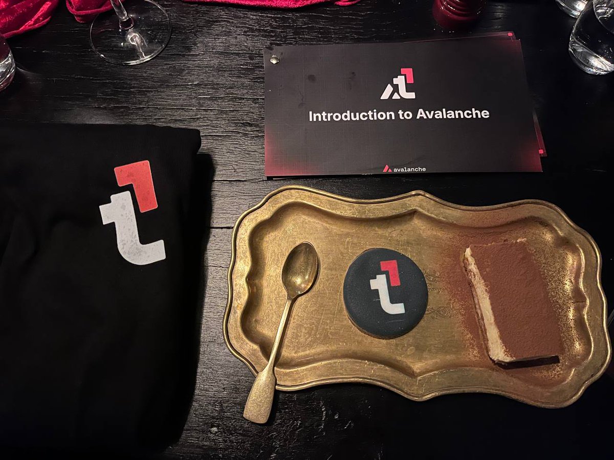 Avalanche Team1 tweet media