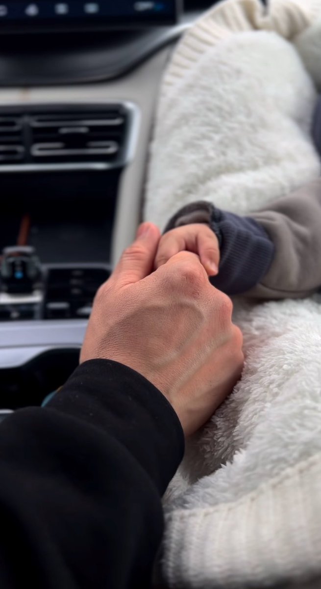 شُعور فائض tweet media