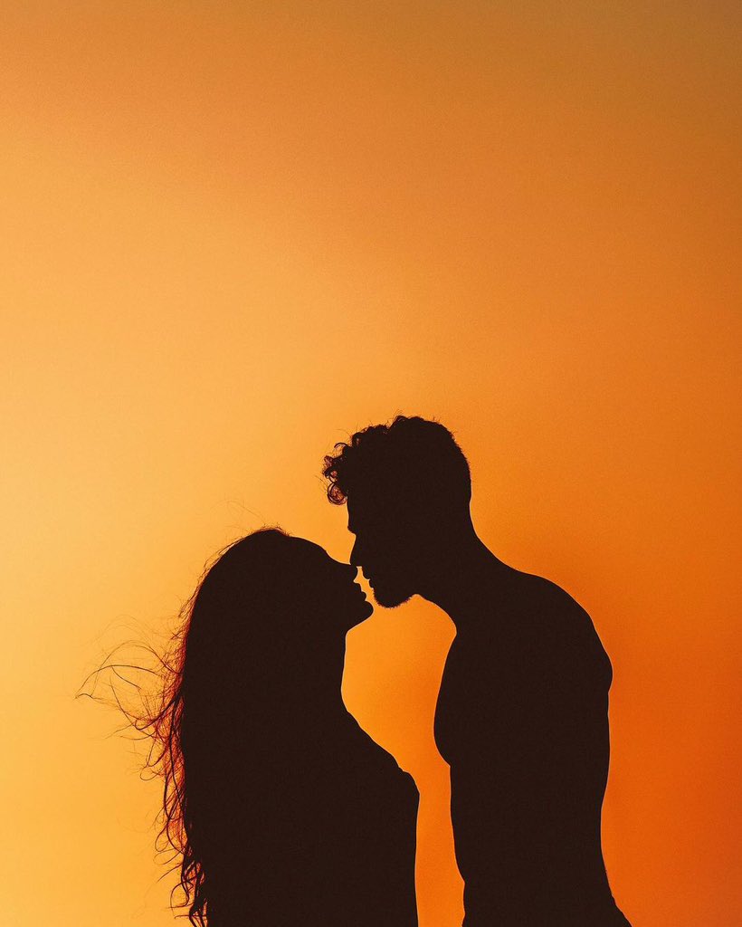 Odogwumalay18's tweet image. We don’t get into relationships just for love… we get in for laughs, late-night talks, growth, support, and the kind of joy you can’t find alone.”
💖✨ #Relationships #Love #Life