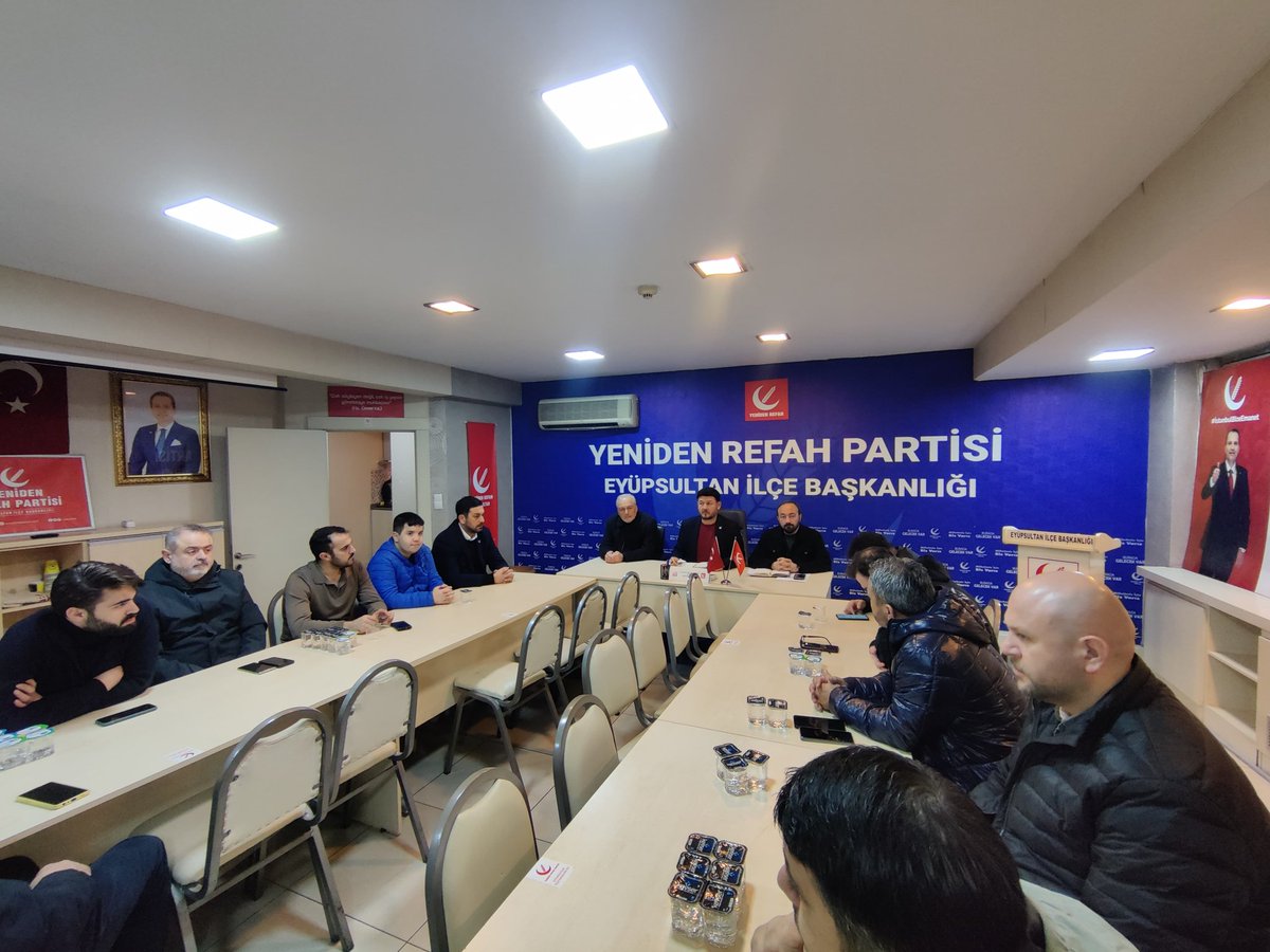 Biz hazırız, Eyüpsultan hazır! 💪
​Haftalık Yönetim Kurulu Toplantımızı gerçekleştirdik. Gündemimiz: Eyüpsultan’ın geleceği, çözüm bekleyen sorunlar ve sahada yürüteceğimiz yeni çalışmalar.
​Gittiğimiz her kapıda, sıktığımız her elde Yeniden Refah var! 
#eyupsultan