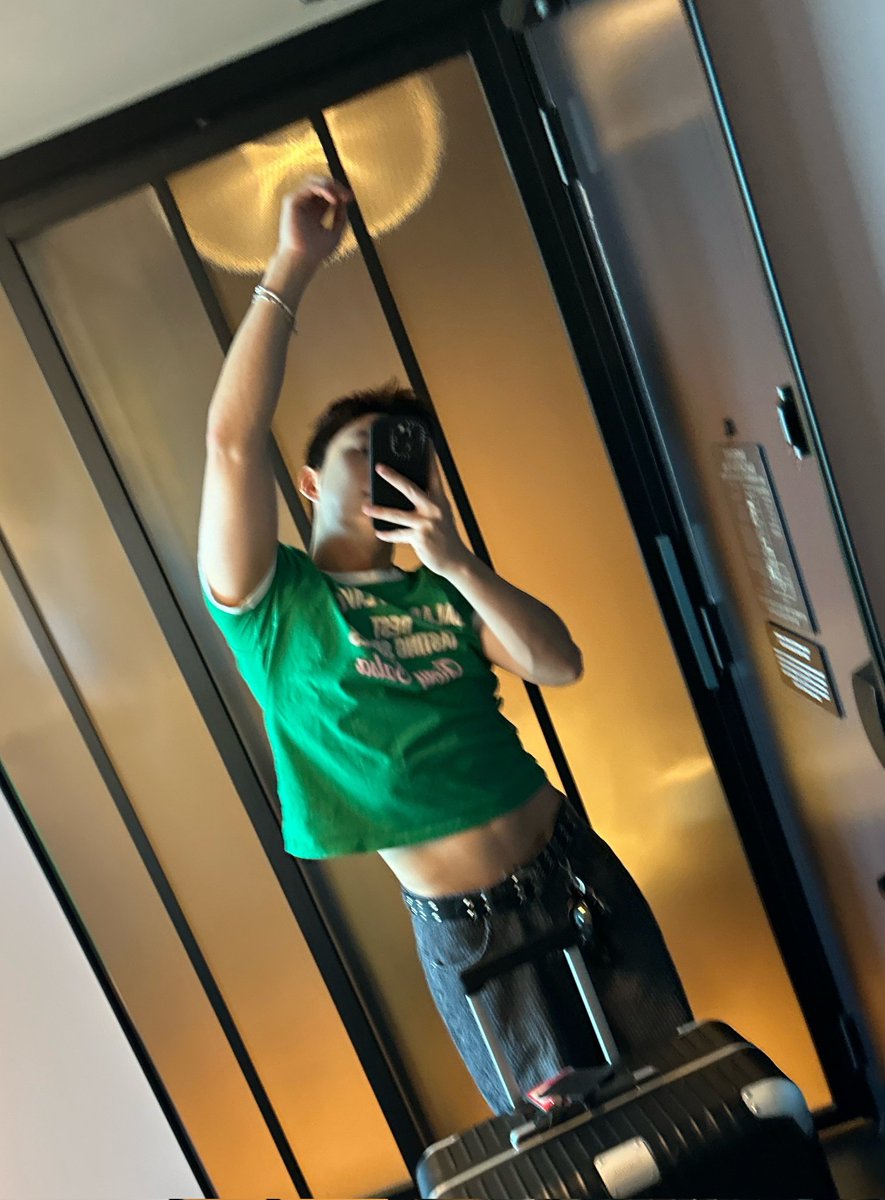 Terri ♥️ A.C.E ☂️🌵🍀 🍯🛋 tweet media