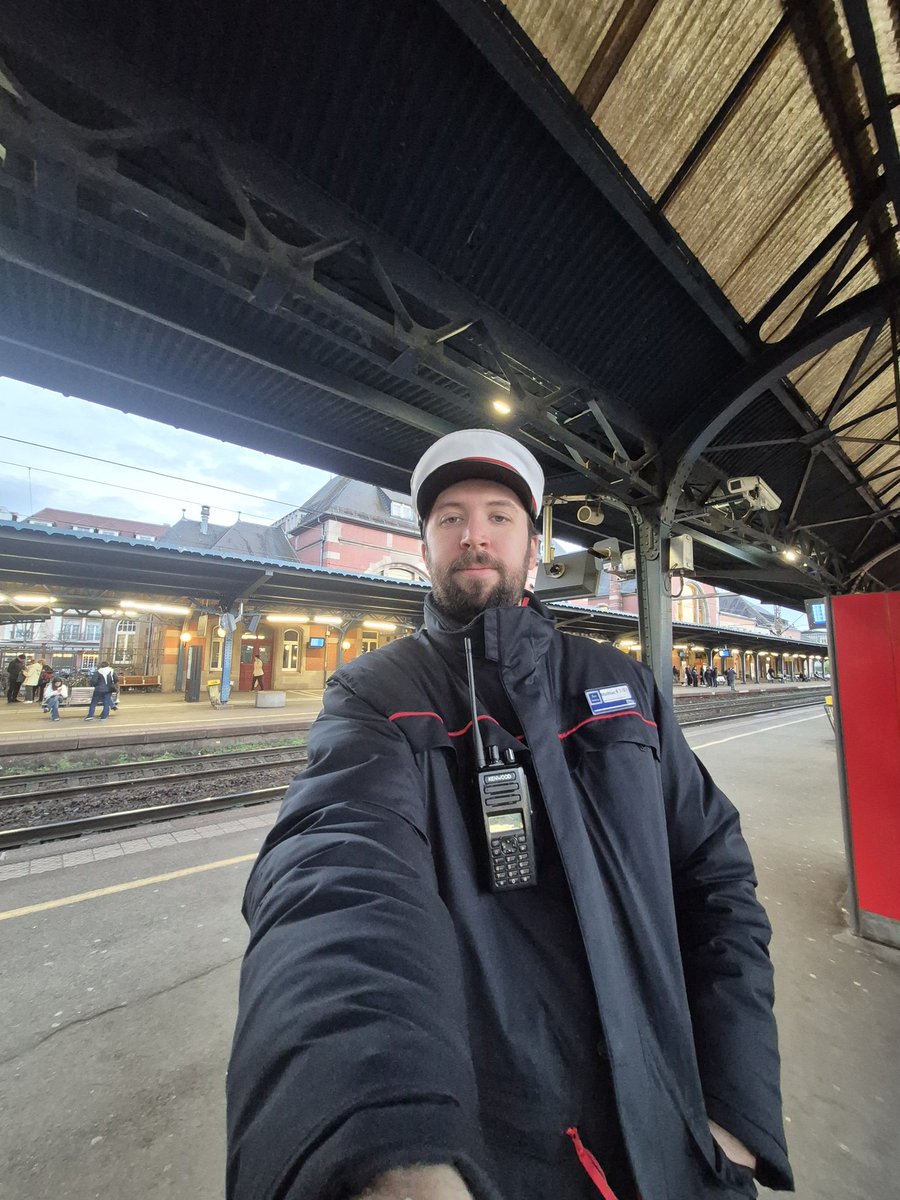 mathias_monnin's tweet photo. 4ème et dernière soirée tardive en gare de #Colmar
Pour vous accompagner jusqu’à 00h30 sur les quais https://t.co/M83aySHlbs