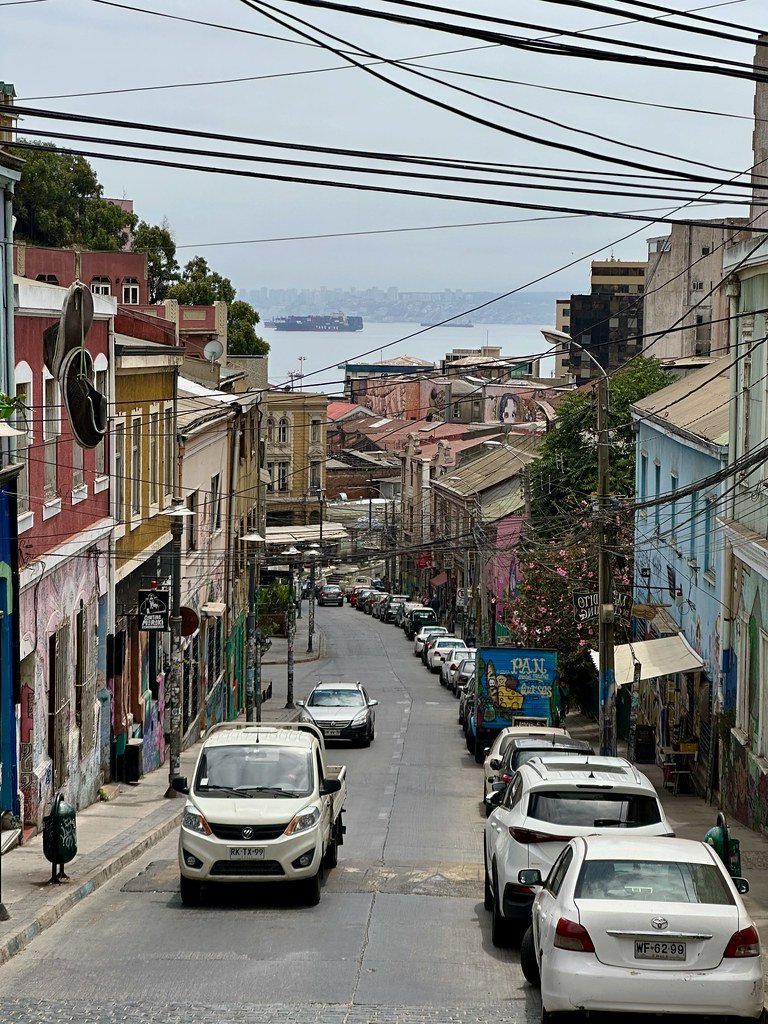 apuntesyviajes's tweet photo. Cumming, Valparaíso https://t.co/YrkFHcscjD #Tours4Tips #FreeTour #FreeTourValparaiso 🧳🇨🇱 #ValparaisoChile ❤️🚎 https://t.co/CUZnaWRdX9