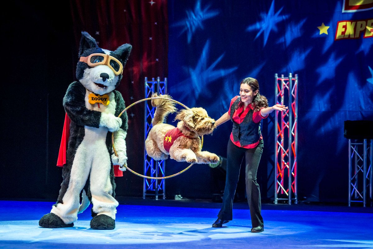 🐾 FINAL SHOW OF THE SEASON!

The Perondi’s Stunt Dog Experience 🐶 Live April 12 at 3 PM!

There will be big stunts, rescue pups &amp; nonstop fun!

🎟️ Don’t miss the finale: macombcenter.com/events/2025-20…

#DogTricks #StuntDogs #MacombCounty #MacombEvents #ClintonTownship