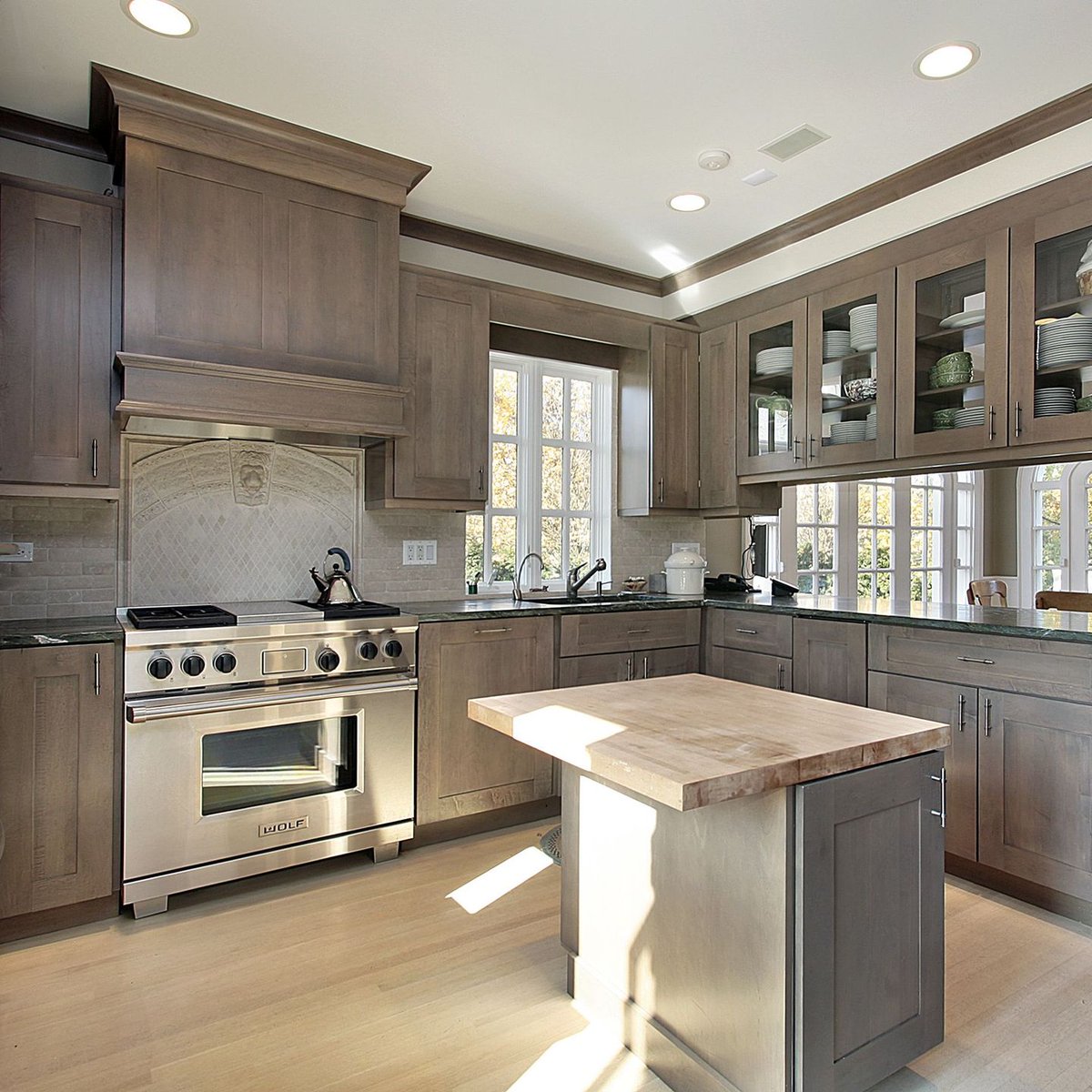 HandymanSeven's tweet photo. Design the kitchen you've always wanted! Our expert kitchen remodeler team handles everything from clever storage solutions to full-scale transformations. Book your consultation today!
#KitchenRemodeler
https://t.co/biLEAx4bbC https://t.co/g8ZAQPkWKs