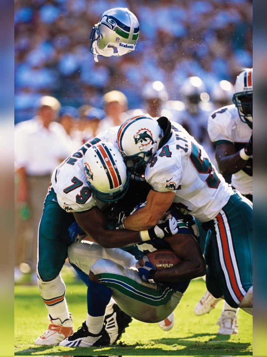 FB_Helmet_Guy tweet media