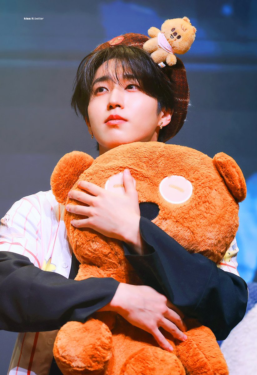 ❄️🐻

#AprilFoolsDay
#한 #Straykids
