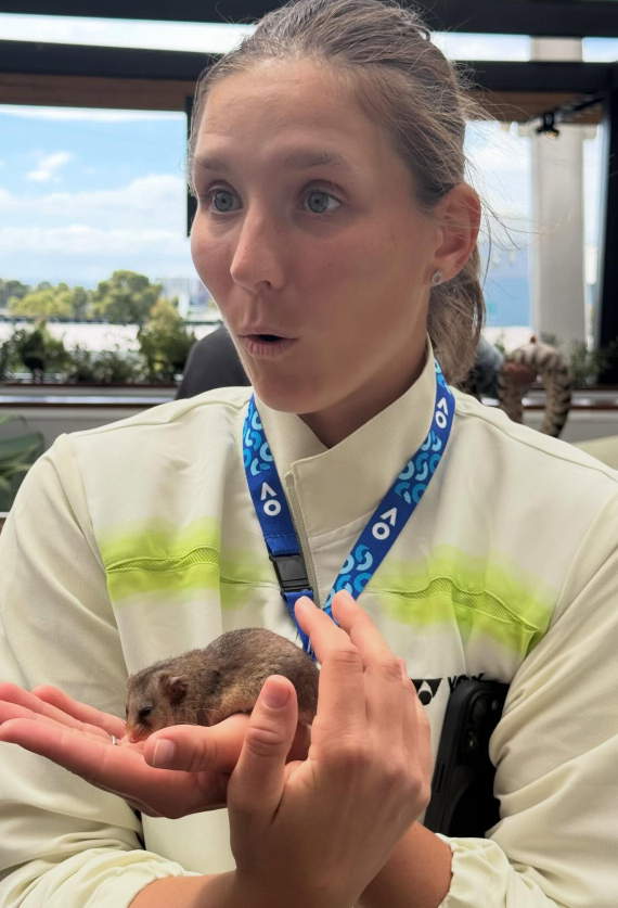 sopp1_sopii's tweet photo. varvava!! this is extremly hard to write knowing that we wouldn't see her on court for almost year but i will be missing her energy, smile and kindness so much:( her smile was healing my depresssion for over year but now she need our fans support so much:) #fuckinjuries https://t.co/IQRO3DUs3C