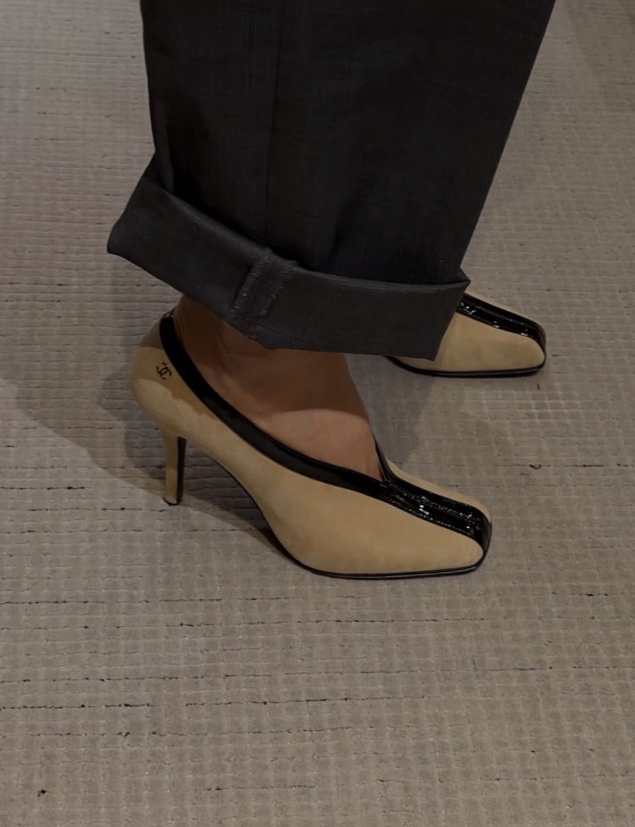 Golden Fashion tweet media