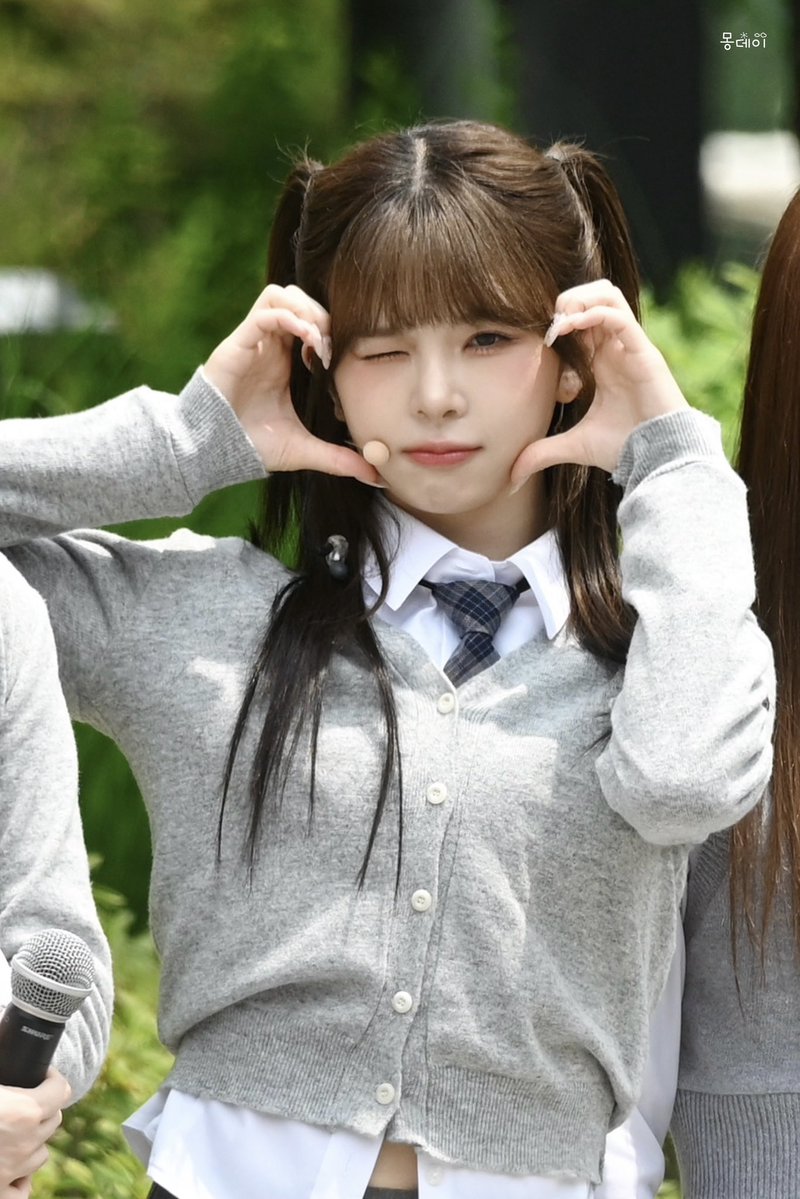 몽데이☁️ tweet media