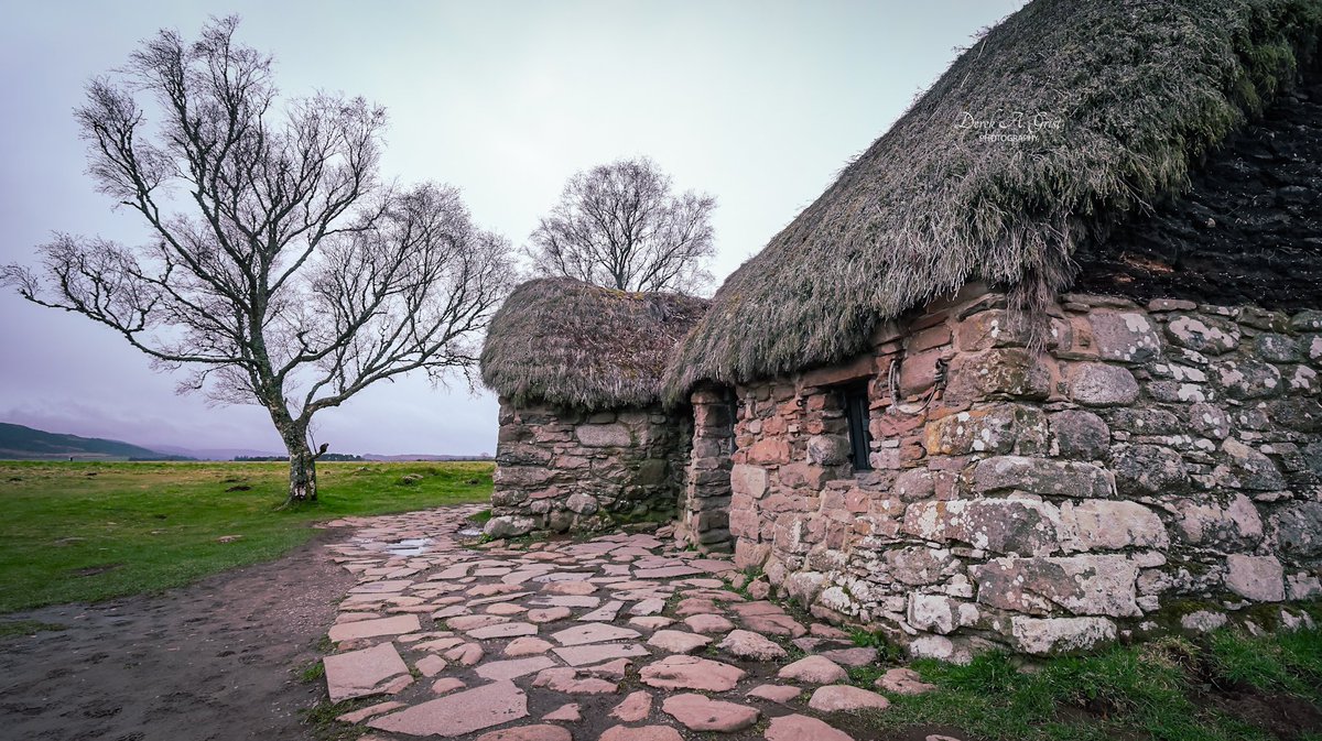 gristdezza's tweet photo. #LeanachCottage at #Culloden near the battlefield... from the weekend @N_T_S @ScotsMagazine @Scottish_Banner HIGHLY recommend a visit. The musuem was worth a tour  #highlands #scotland #outlander @VisitScotland https://t.co/OlMbCewZQX