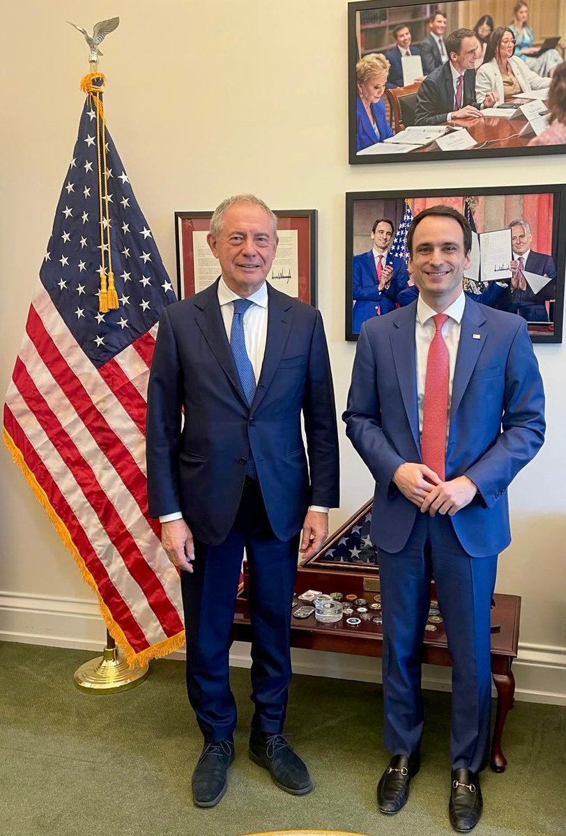 Italy in US tweet media